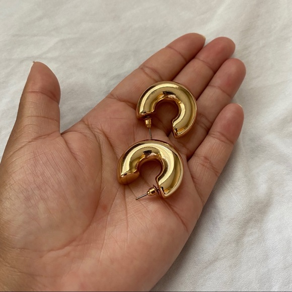 Vintage Inspired Gold Hoops - Picture 4 of 5